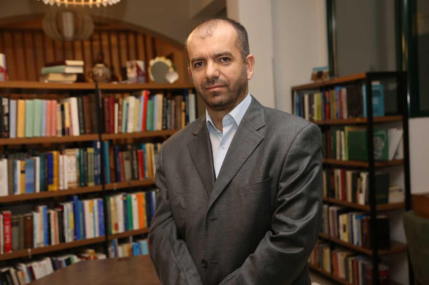 ئیلاهیاتناس جەمال داتسیک یاریدەدەری بەڕێوبەری مەدرەسەی موحەممەد فاتح